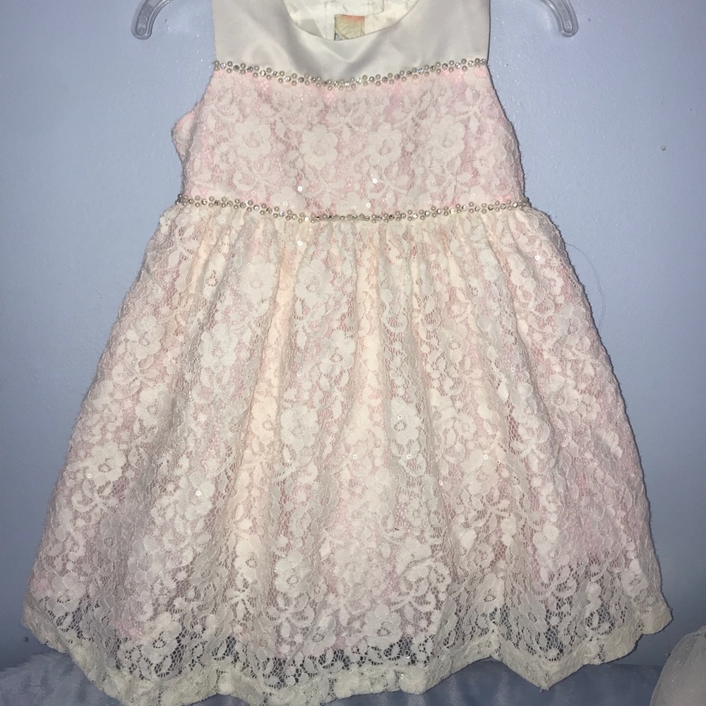 White & pink lace dress size 2t